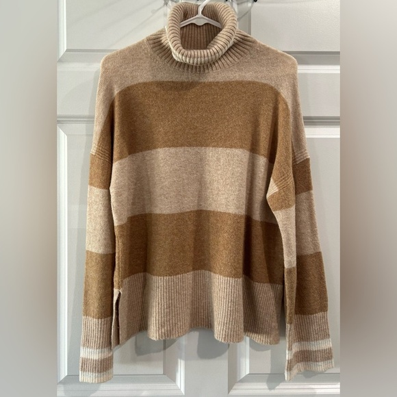 J. Crew Striped Turtleneck Supersoft Wool Alpaca Blend Sweater Sz Small Oversize - Picture 1 of 9